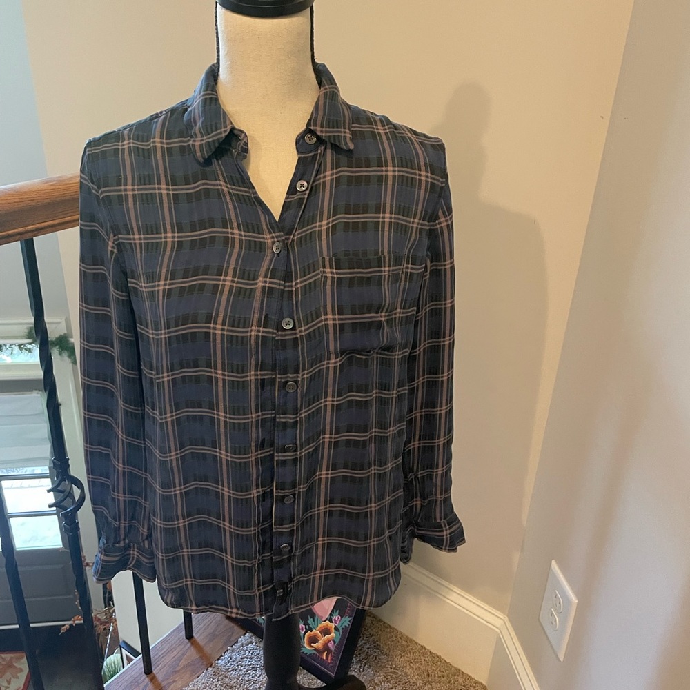 Armani Exchange A/X woman’s button down 100% Mulberry Silk S/P